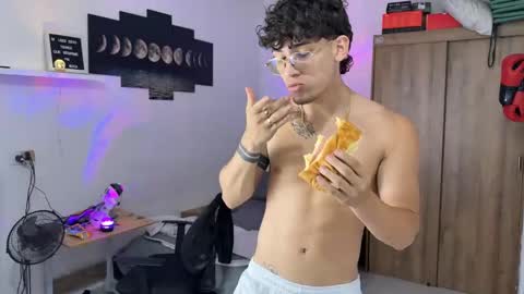 Snapshot of kisan_smith chatting on 09/23/25, 02:25 Kisan online show from 09/23/25, 02:25