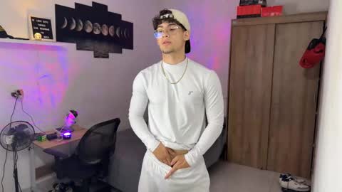 Snapshot of kisan_smith chatting on 09/26/25, 03:54 Kisan online show from 09/26/25, 03:54