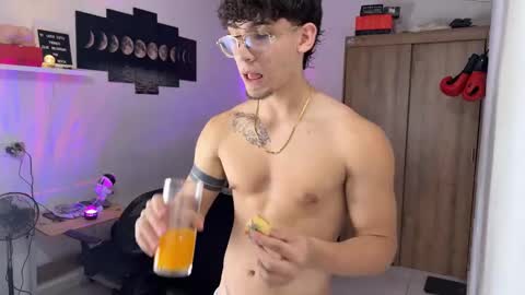 Snapshot of kisan_smith chatting on 10/08/25, 03:04 Kisan online show from 10/08/25, 03:04