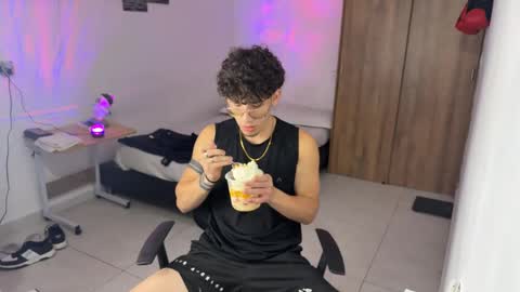 Snapshot of kisan_smith chatting on 11/11/25, 01:49 Kisan online show from 11/11/25, 01:49