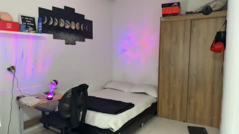 Snapshot of kisan_smith chatting on 11/12/25, 02:12 Kisan online show from 11/12/25, 02:12