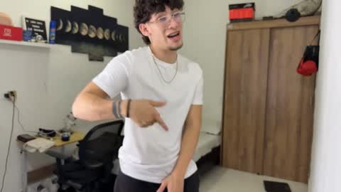 Snapshot of kisan_smith chatting on 11/13/25, 01:15 Kisan online show from 11/13/25, 01:15