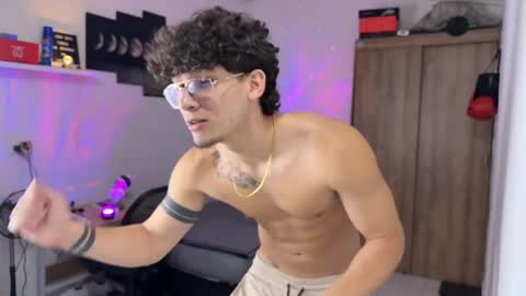 Snapshot of kisan_smith chatting on 11/17/25, 01:22 Kisan online show from 11/17/25, 01:22