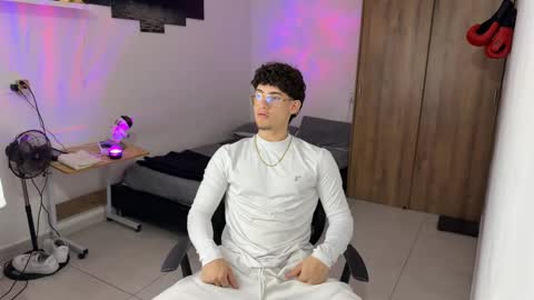 Snapshot of kisan_smith chatting on 11/20/25, 12:33 Kisan online show from 11/20/25, 12:33