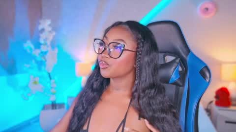 kishalove_ online show from 04/20/26, 10:51