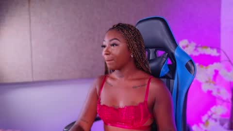 kishalove_ online show from 05/05/26, 10:23