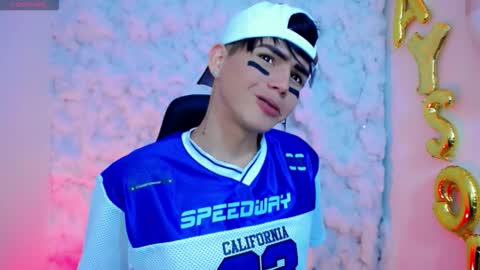 Snapshot of kiss_whitee chatting on 10/16/25, 09:27 kiss_whitee online show from 10/16/25, 09:27