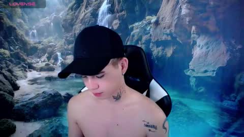 Snapshot of kiss_whitee chatting on 02/02/26, 08:29 kiss_whitee online show from 02/02/26, 08:29