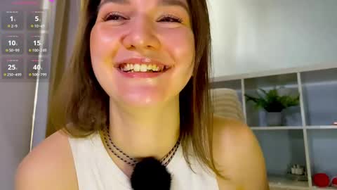 call me Luna online show from 04/15/26, 10:22