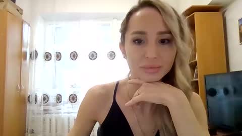 kissandbelle online show from 11/13/25, 07:29