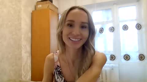 kissandbelle online show from 11/30/25, 09:35
