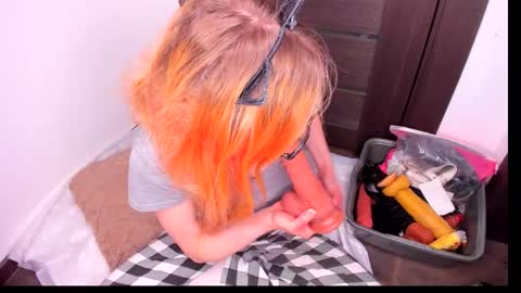 Secret 3 online show from 01/16/26, 02:43