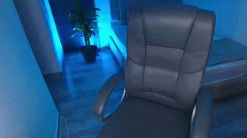 Snapshot of kisscocoaxo chatting on 06/14/26, 11:18 cocoa online show from 06/14/26, 11:18