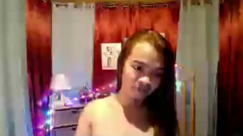 Snapshot of kisses_asian143 chatting on 07/12/26, 11:34 VICTORIA online show from 07/12/26, 11:34