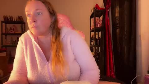 kissica online show from 11/19/25, 05:57