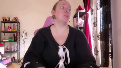 kissica online show from 12/18/25, 09:04