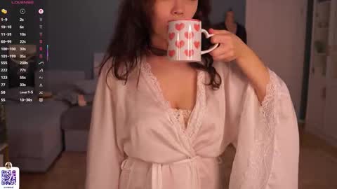 Lola online show from 09/22/25, 07:21