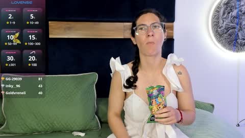 Kissing Company online show from 01/30/25, 08:54