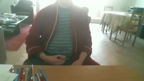 kisslog1 online show from 11/11/25, 09:20