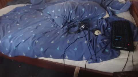 Snapshot of kissmycockandballs chatting on 09/17/25, 02:13 Your Man online show from 09/17/25, 02:13