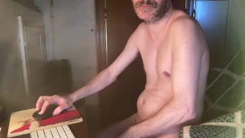 Snapshot of kissofbanned1983 chatting on 06/05/26, 09:48 kissofbanned1983 online show from 06/05/26, 09:48