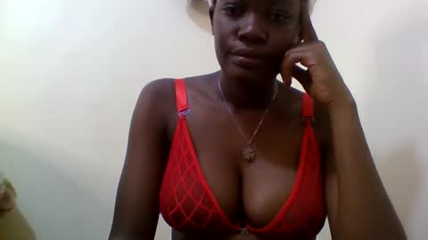 Snapshot of kissybabe01 chatting on 10/06/25, 01:30 kissybabe01 online show from 10/06/25, 01:30