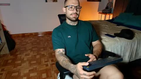 kite__ online show from 04/11/26, 02:38