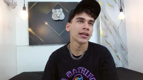 kitsune_44 online show from 03/25/26, 06:36