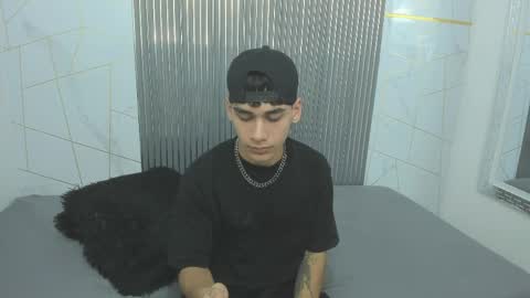 kitsune_44 online show from 04/04/26, 07:22