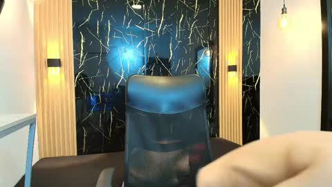 kitsune_44 online show from 04/07/26, 07:47