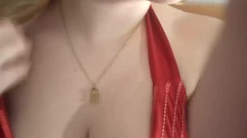 Snapshot of kitsuneniki chatting on 02/13/26, 07:54 kitsuneniki online show from 02/13/26, 07:54