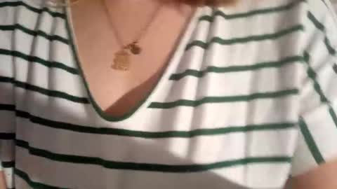 Snapshot of kitsuneniki chatting on 03/02/26, 06:26 kitsuneniki online show from 03/02/26, 06:26