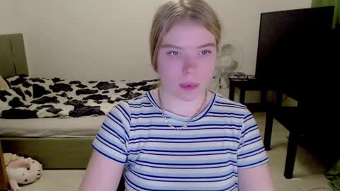 Jennyblonde and Emmabrunette online show from 12/05/24, 08:22