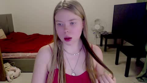 Jennyblonde and Emmabrunette online show from 02/04/25, 09:20