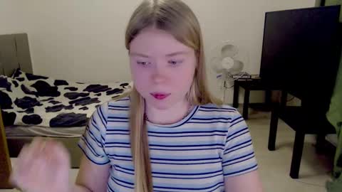 Jennyblonde and Emmabrunette online show from 02/22/25, 09:48