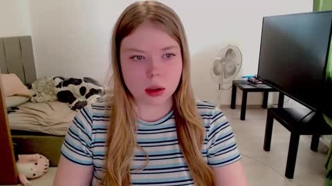 Jennyblonde and Emmabrunette online show from 10/01/25, 11:27