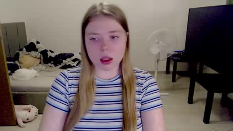 Jennyblonde and Emmabrunette online show from 11/22/25, 01:32