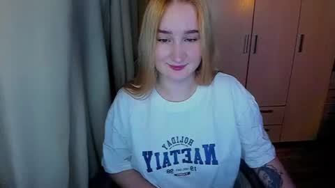 kitten_sun online show from 06/14/26, 03:25