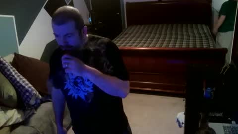 Snapshot of kittenkatch chatting on 12/28/24, 11:37 KittenKatch online show from 12/28/24, 11:37