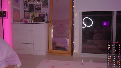      online show from 02/09/25, 05:19