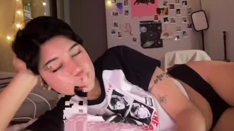      online show from 04/24/26, 02:25