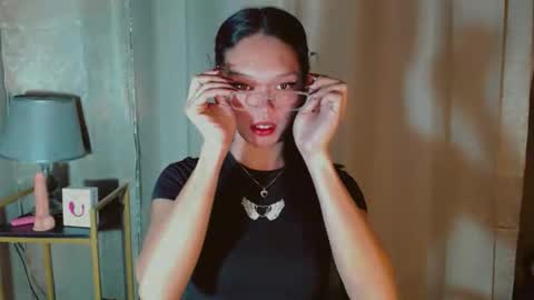 Snapshot of kitteylovesyou chatting on 09/19/25, 08:53 KITTY online show from 09/19/25, 08:53