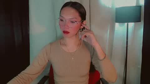 Snapshot of kitteylovesyou chatting on 09/30/25, 12:26 KITTY online show from 09/30/25, 12:26