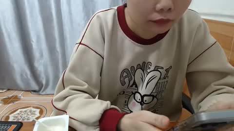 kitti_baby2x online show from 12/19/25, 02:40