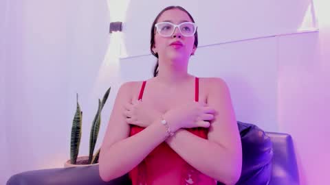 Kitti Love 3 online show from 01/12/26, 07:30