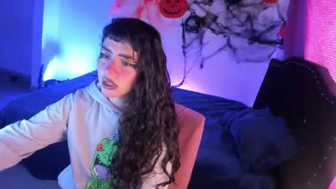 kitty__chs online show from 11/06/25, 01:34