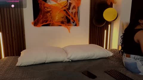 Snapshot of kitty_bombon chatting on 11/01/25, 05:59 Kitty Bombon online show from 11/01/25, 05:59