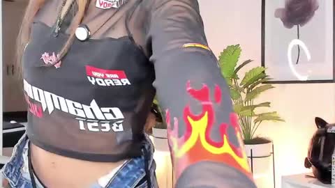 kitty online show from 05/05/26, 10:40
