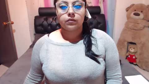 kitty online show from 09/26/25, 03:54