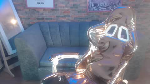 Snapshot of kitty_fox_b chatting on 01/17/25, 06:44 kitty_fox_b online show from 01/17/25, 06:44